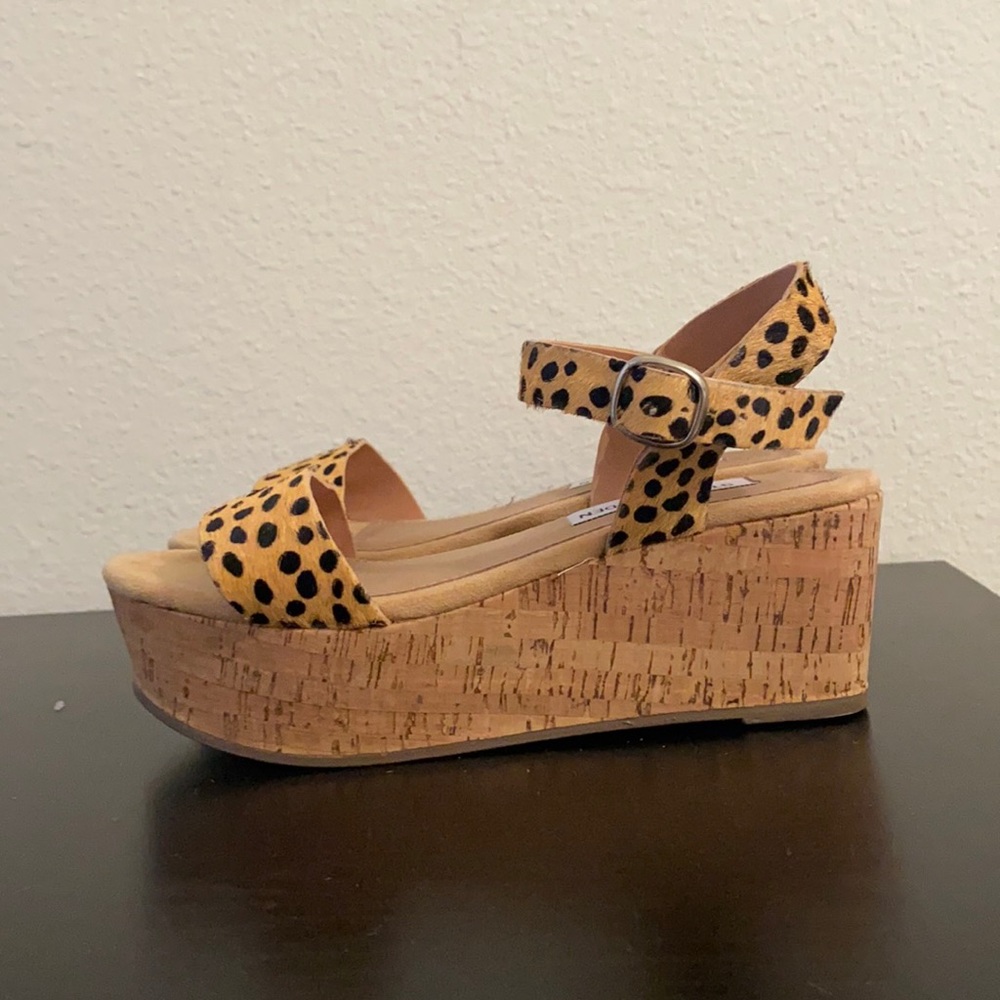 Cheetah print Steve Madden wedges!
